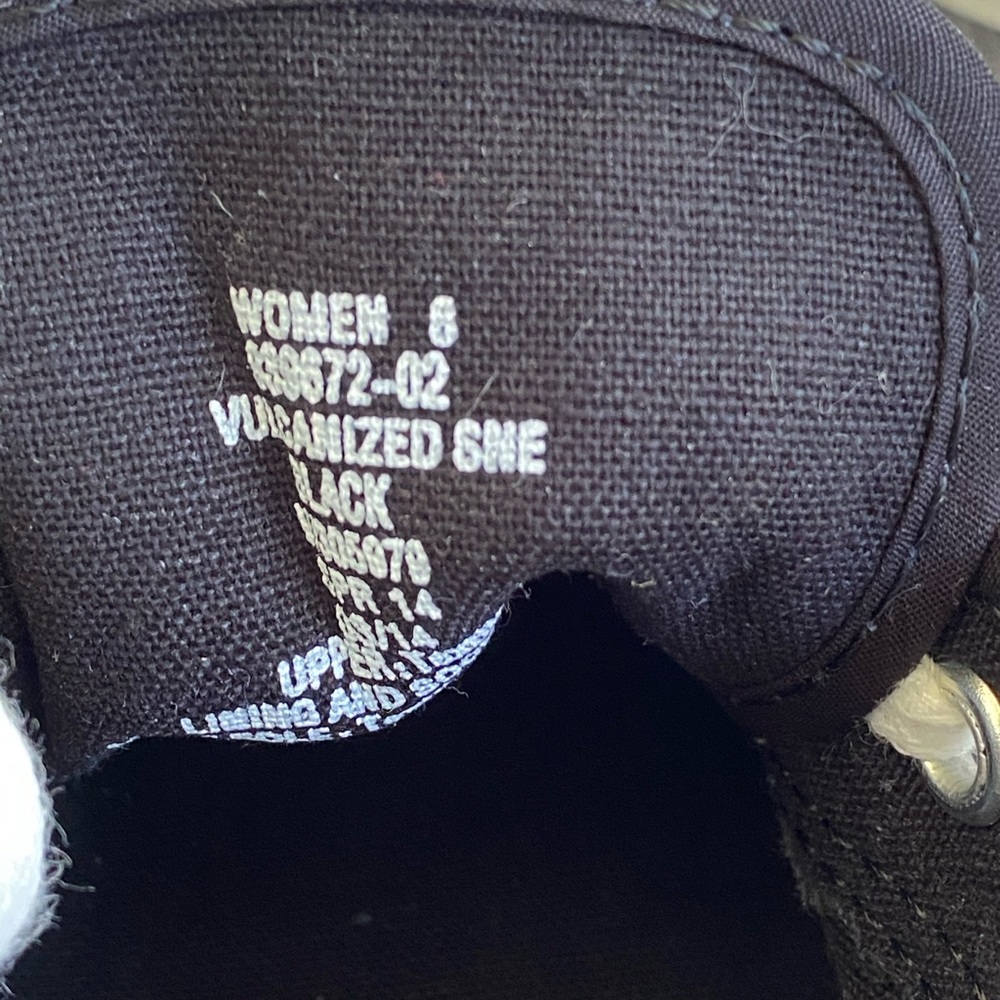 Black canvas shoes - Picture 3 of 3